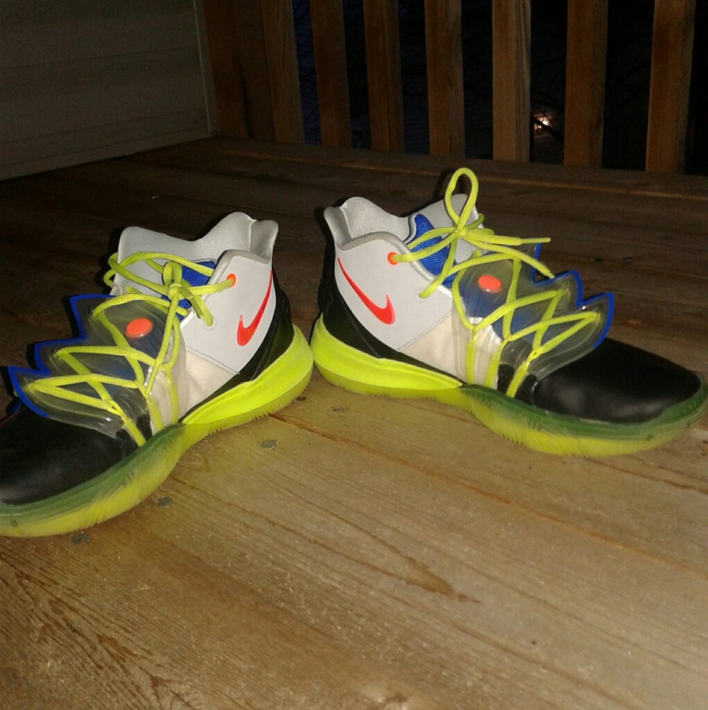 Kyrie 5 Rokit - Picture 3 of 7